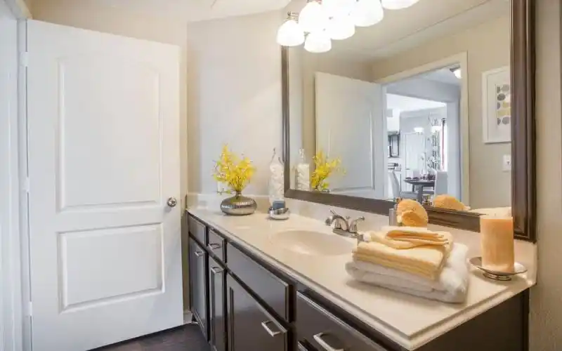 Rental by Apartment Wolf | Verdir at Hermann Park | 2380 S Macgregor Way, Houston, TX 77021 | apartmentwolf.com