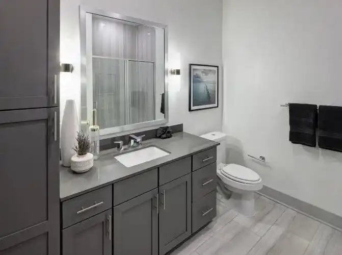 Rental by Apartment Wolf | Alta Strand | 1931 Market Center Blvd, Dallas, TX 75207 | apartmentwolf.com