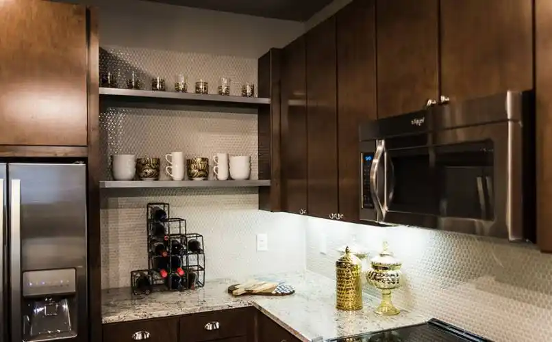 Rental by Apartment Wolf | Berkshire Auburn | 5515 Arapaho Rd, Dallas, TX 75248 | apartmentwolf.com