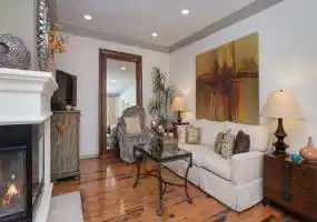 Rental by Apartment Wolf | Estancia Townhomes | 5515 Estancia Cir, Dallas, TX 75248 | apartmentwolf.com