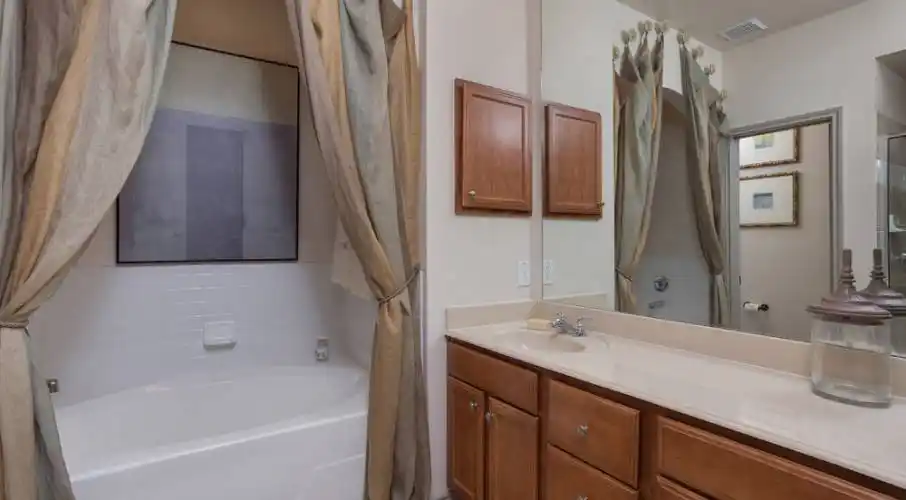 Rental by Apartment Wolf | Estancia Townhomes | 5515 Estancia Cir, Dallas, TX 75248 | apartmentwolf.com