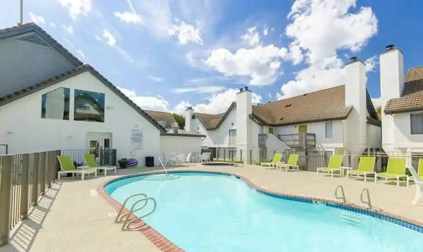 Rental by Apartment Wolf | Edge | 4041 Bluemel Rd, San Antonio, TX 78240 | apartmentwolf.com