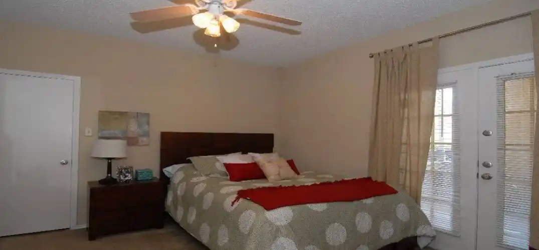 Rental by Apartment Wolf | Summerbend | 1301 Meadow Creek Cir, Irving, TX 75038 | apartmentwolf.com