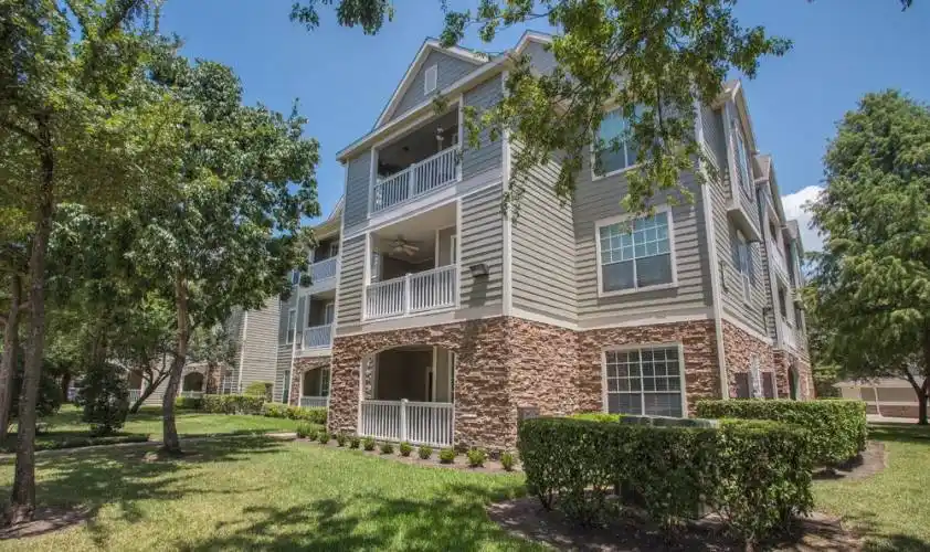 Rental by Apartment Wolf | Creekstone | 10440 Deerwood Rd, Houston, TX 77042 | apartmentwolf.com