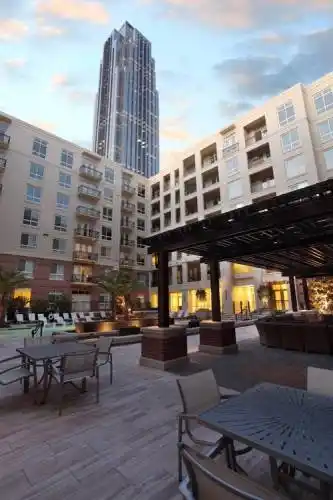 Rental by Apartment Wolf | WaterWall Place | 2801 WaterWall Dr, Houston, TX 77056 | apartmentwolf.com