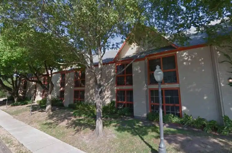 Rental by Apartment Wolf | Steeples | 2151 S Kirkwood Dr, Houston, TX 77077 | apartmentwolf.com