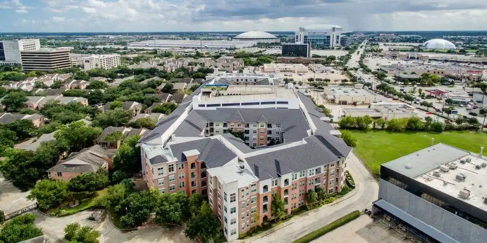 Rental by Apartment Wolf | Domain at Kirby | 1333 Old Spanish Trl, Houston, TX 77054 | apartmentwolf.com