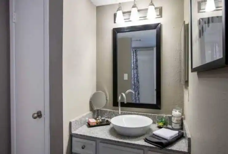 Rental by Apartment Wolf | Verge | 5454 Peterson Ln, Dallas, TX 75240 | apartmentwolf.com