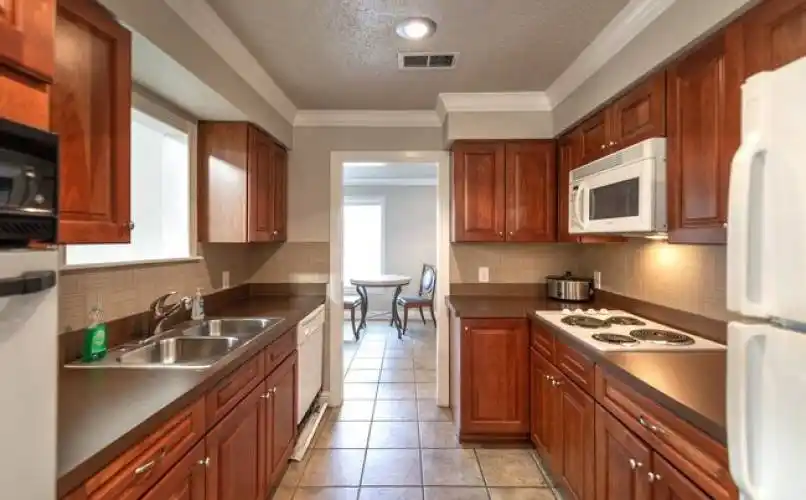 Rental by Apartment Wolf | 8500 Harwood | 8500 Harwood Rd, North Richland Hills, TX 76180 | apartmentwolf.com