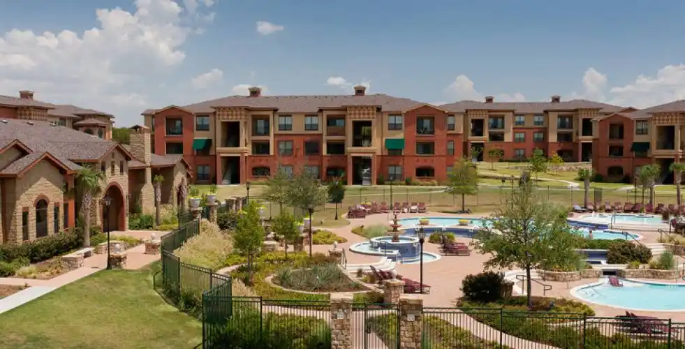 Rental by Apartment Wolf | Bella Madera | 2914 Olmos Creek Dr, San Antonio, TX 78230 | apartmentwolf.com