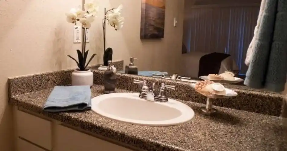 Rental by Apartment Wolf | Huntington Glen Apartments | 12023 Bissonnet St, Houston, TX 77099 | apartmentwolf.com