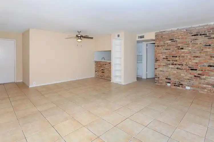 Rental by Apartment Wolf | Tanglewood Place Apartments | 5920 Beverlyhill St, Houston, TX 77057 | apartmentwolf.com