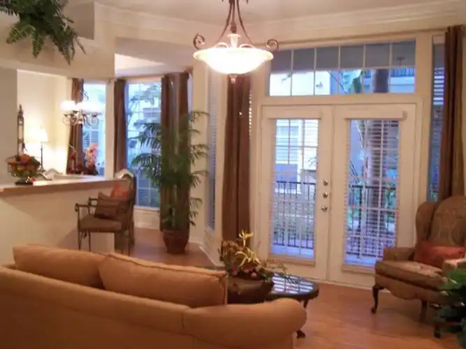 Rental by Apartment Wolf | The Left Bank at River Oaks | 5353 Memorial Dr, Houston, TX 77007 | apartmentwolf.com