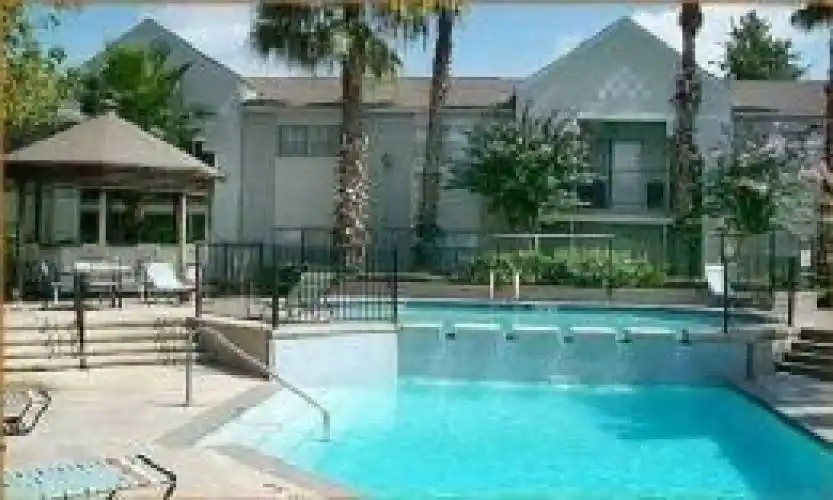 Rental by Apartment Wolf | Serenity at CitySide | 6061 Beverlyhill St, Houston, TX 77057 | apartmentwolf.com