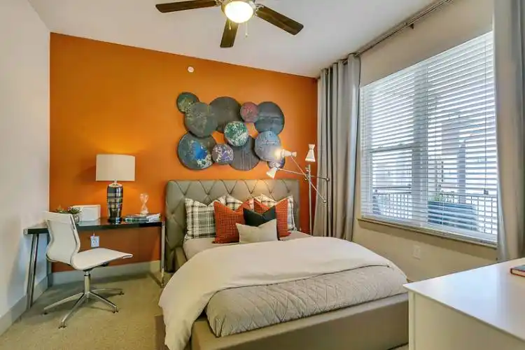 Rental by Apartment Wolf | Cayman Las Colinas | 1071 Lake Carolyn Pky, Irving, TX 75039 | apartmentwolf.com