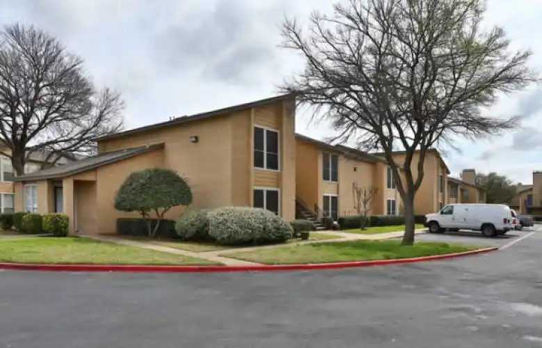 Rental by Apartment Wolf | Westdale Hills Sawgrass | 1838 Sotogrande Blvd, Hurst, TX 76053 | apartmentwolf.com