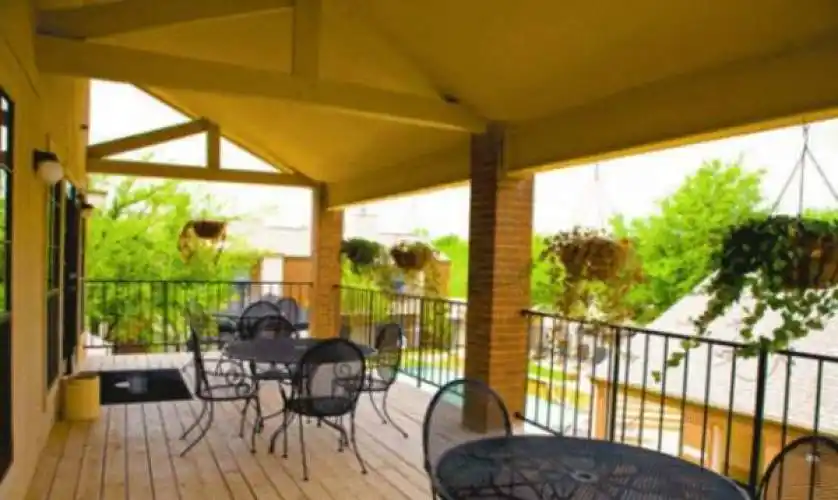 Rental by Apartment Wolf | Barrett Creek | 6525 Glenview Dr, North Richland Hills, TX 76180 | apartmentwolf.com