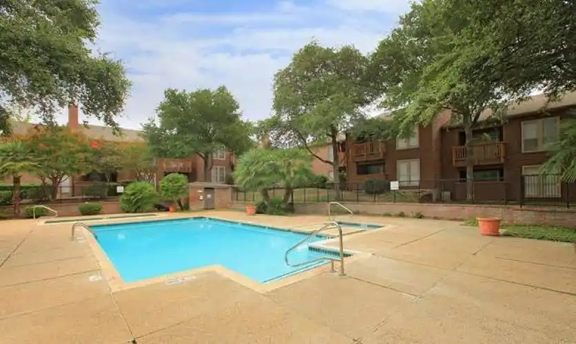 Rental by Apartment Wolf | Avistar on the Hills | 4411 Callaghan Rd, San Antonio, TX 78228 | apartmentwolf.com