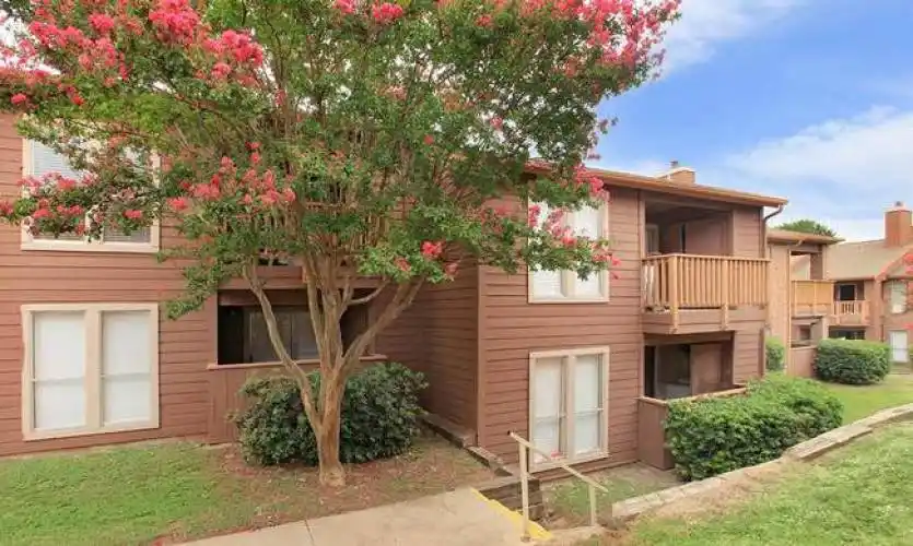 Rental by Apartment Wolf | Avistar on the Hills | 4411 Callaghan Rd, San Antonio, TX 78228 | apartmentwolf.com