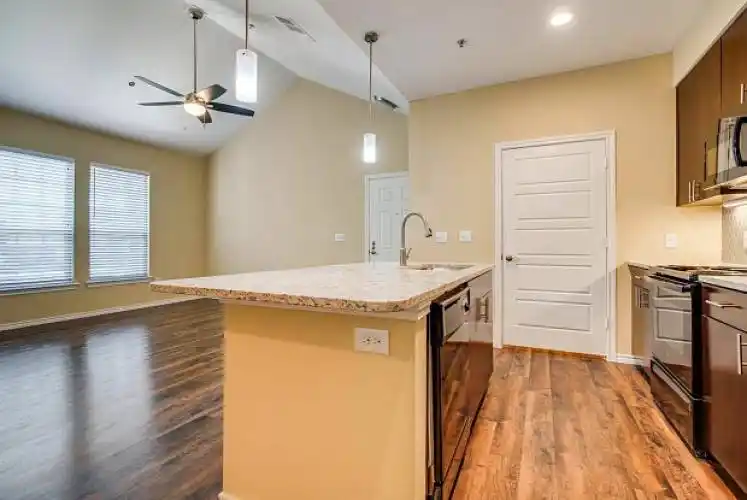 Rental by Apartment Wolf | Resort at Jefferson Park | 1127 Hidden Rdg, Irving, TX 75038 | apartmentwolf.com