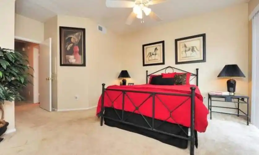 Rental by Apartment Wolf | The Brownstone Townhomes | 400 Pecan Bend Dr, Bedford, TX 76022 | apartmentwolf.com