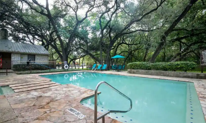 Rental by Apartment Wolf | Songbird | 7667 Callaghan Rd, San Antonio, TX 78229 | apartmentwolf.com