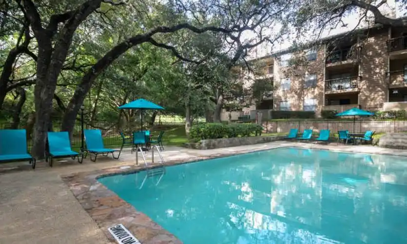 Rental by Apartment Wolf | Songbird | 7667 Callaghan Rd, San Antonio, TX 78229 | apartmentwolf.com