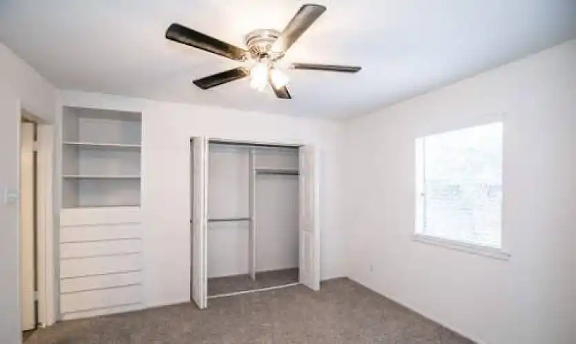 Rental by Apartment Wolf | Soap Factory | 500 N Santa Rosa St, San Antonio, TX 78207 | apartmentwolf.com