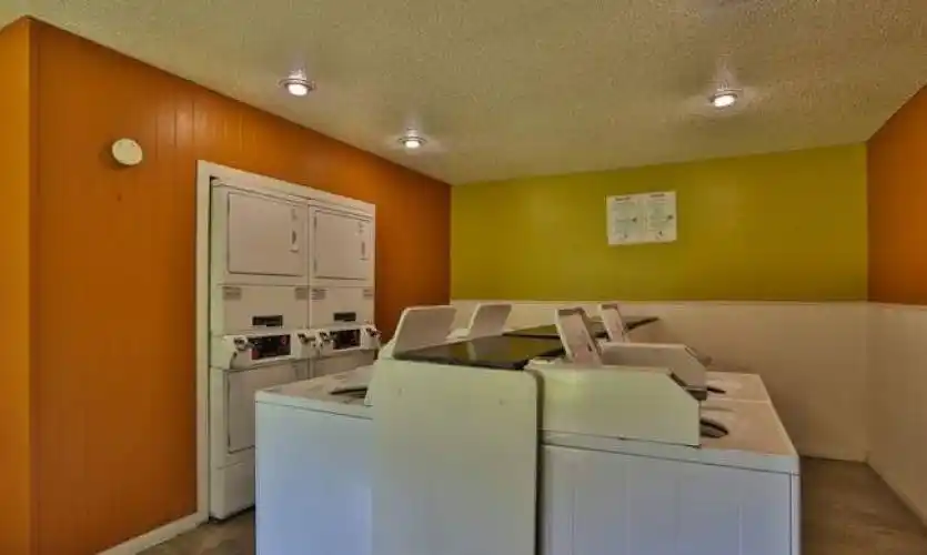 Rental by Apartment Wolf | Hillcreste at Thousand Oaks | 1570 Thousand Oaks Dr, San Antonio, TX 78232 | apartmentwolf.com