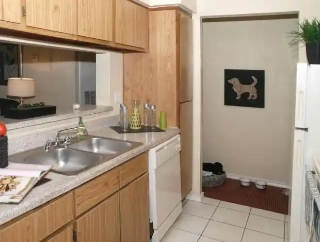 Rental by Apartment Wolf | Gateway at Ellington | 15603 Gulf Fwy, Webster, TX 77598 | apartmentwolf.com