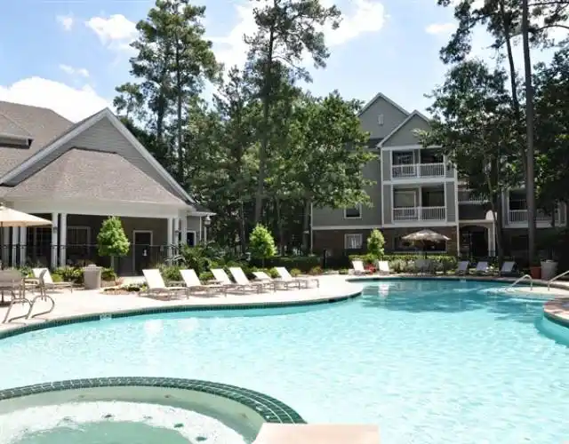 Rental by Apartment Wolf | Lodge at Kingwood | 938 Kingwood Dr, Kingwood, TX 77339 | apartmentwolf.com