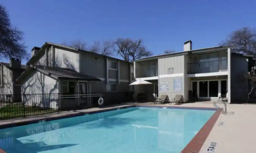 Rental by Apartment Wolf | Courtyards of Roses | 601 W Rochelle Rd, Irving, TX 75062 | apartmentwolf.com