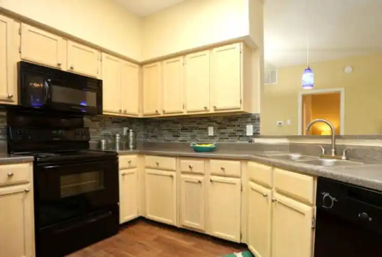 Rental by Apartment Wolf | Resort at Jefferson Ridge | 5301 N Macarthur Blvd, Irving, TX 75038 | apartmentwolf.com