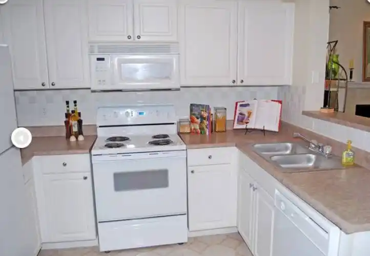 Rental by Apartment Wolf | Summit By Norstar | 621 Cowboys Pky, Irving, TX 75063 | apartmentwolf.com