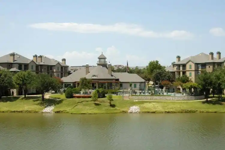 Rental by Apartment Wolf | The Villas at Beaver Creek | 1000 Meadow Creek Dr, Irving, TX 75038 | apartmentwolf.com