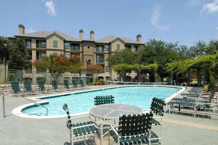 Rental by Apartment Wolf | The Villas at Beaver Creek | 1000 Meadow Creek Dr, Irving, TX 75038 | apartmentwolf.com