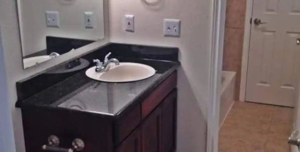 Rental by Apartment Wolf | Tucasa Town Homes | 1635 Darr St, Irving, TX 75061 | apartmentwolf.com