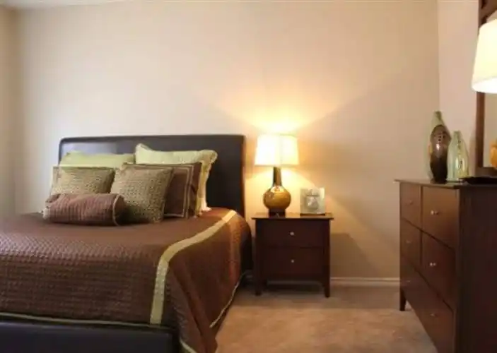 Rental by Apartment Wolf | The Courts of Bedford | 1501 Tennis Dr, Bedford, TX 76022 | apartmentwolf.com