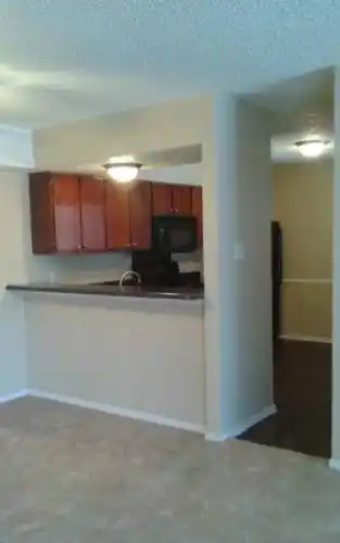 Rental by Apartment Wolf | The Courts of Bedford | 1501 Tennis Dr, Bedford, TX 76022 | apartmentwolf.com