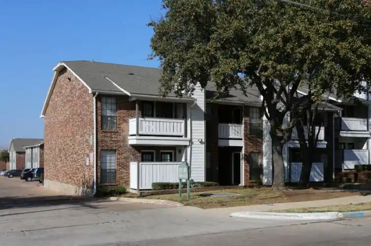 Rental by Apartment Wolf | Crossings at Irving | 1900 Estrada Pky, Irving, TX 75061 | apartmentwolf.com