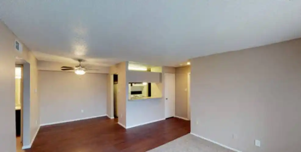 Rental by Apartment Wolf | The Crossings on Walnut Hill | 2615 W Walnut Hill Ln, Irving, TX 75038 | apartmentwolf.com