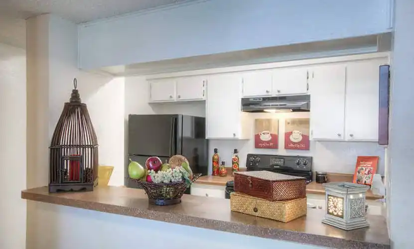 Rental by Apartment Wolf | Windbury Apartments | 4515 Gardendale St, San Antonio, TX 78240 | apartmentwolf.com