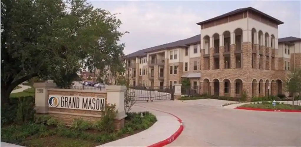 Rental by Apartment Wolf | Grand Mason At Waterside Estates | 9900 S Mason Rd, Richmond, TX 77406 | apartmentwolf.com