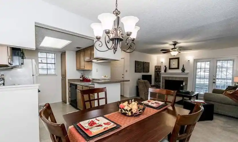 Rental by Apartment Wolf | Connemara Estates | 2650 Thousands Oaks, San Antonio, TX 78232 | apartmentwolf.com