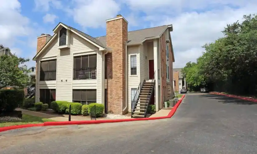 Rental by Apartment Wolf | Winding Creek | 13121 NW Military Hwy, San Antonio, TX 78231 | apartmentwolf.com