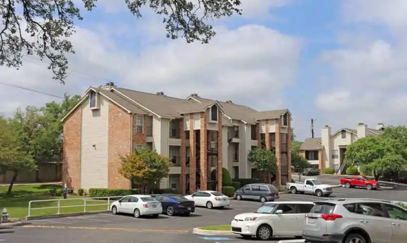 Rental by Apartment Wolf | Winding Creek | 13121 NW Military Hwy, San Antonio, TX 78231 | apartmentwolf.com