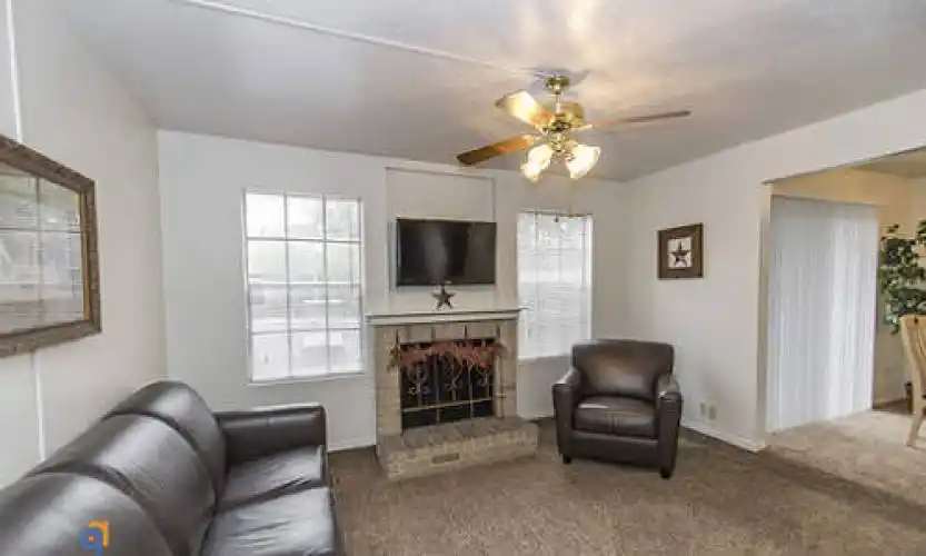 Rental by Apartment Wolf | Canyon Oaks Apartments | 16500 Henderson Pass, San Antonio, TX 78232 | apartmentwolf.com