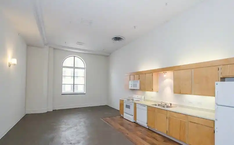 Rental by Apartment Wolf | 1900 Elm | 1900 Elm St, Dallas, TX 75201 | apartmentwolf.com