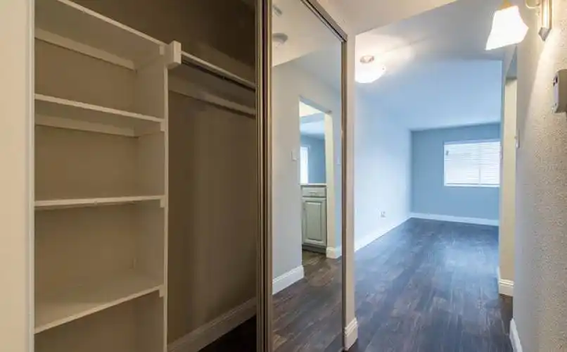 Rental by Apartment Wolf | Riverfalls @ Bellmar | 10570 Stone Canyon Rd, Dallas, TX 75230 | apartmentwolf.com