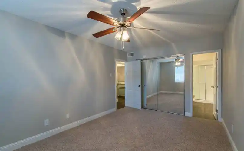 Rental by Apartment Wolf | Riverfalls @ Bellmar | 10570 Stone Canyon Rd, Dallas, TX 75230 | apartmentwolf.com